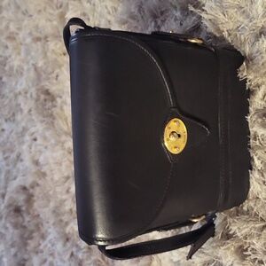 Y2K Vibtsge Victor Hugo Chic Black Crossbody Bag with Gold Accents